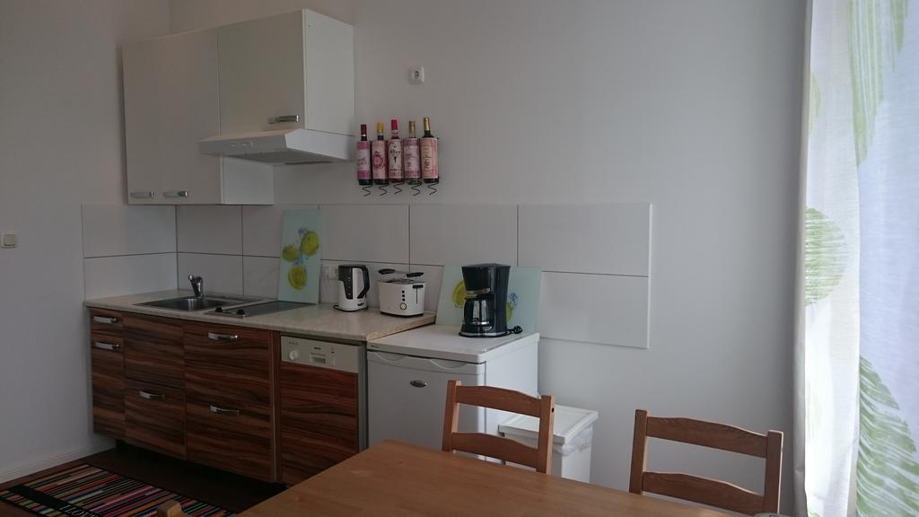Studio Apartment Niemetzstr 51 Berlin Eksteriør bilde