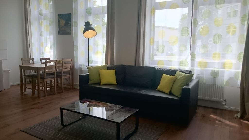 Studio Apartment Niemetzstr 51 Berlin Eksteriør bilde